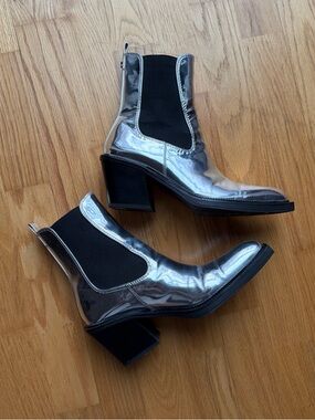 Circus by Sam Edelman Silver Metallic Chelsea Block Heel Ankle Boots